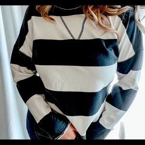 Vintage navy and white striped long sleeve knit